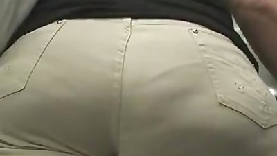 Spying Mature Ass - Candid Bubble Butt - Fat Plumper Booty
