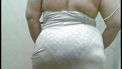 Arab Ass Voyeur - Big Bubble Butt - Booty Candid