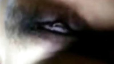 Indian aunty gets Finger fuck