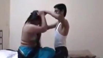 Lovely desi girlfriend enjoys passionate sex on the bed