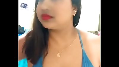 Sexy babe big boob showing