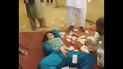 Pakistani Tawaif doing Sexy Erotic Mujra in open Jaatra