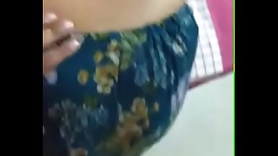 Desi Wife Ass show slaping ass