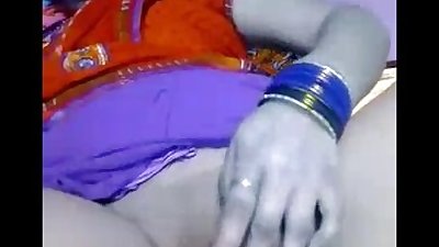 Indian Aunty Masturbation Fucking Her Juicy Pussy With Fingers