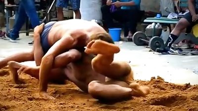Real wrestlers . Real fight